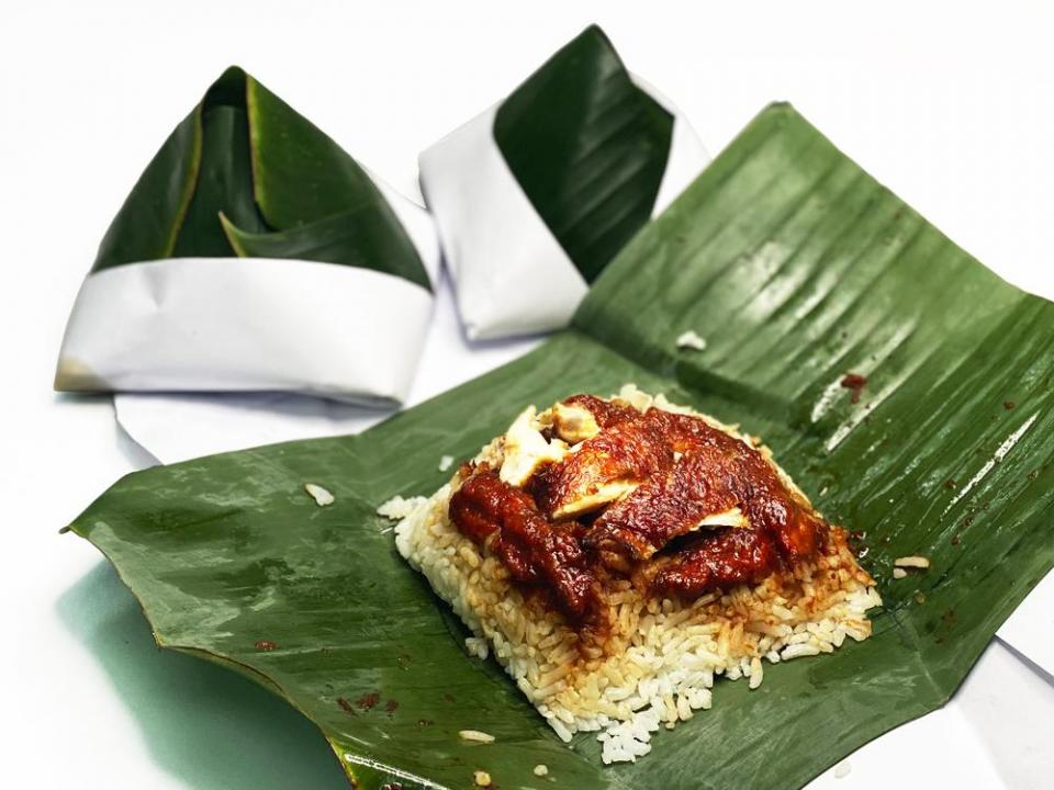 Nasi Ayam Garing Nasi Lemak Ayam